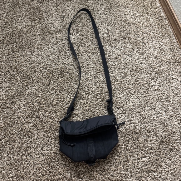 Supreme Neck Pouch Black FW20